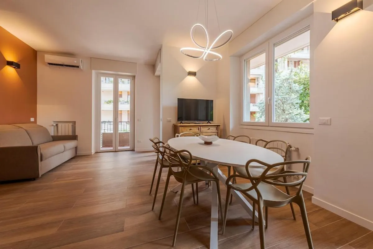 Costanza Luxury Apartment Milan Italy