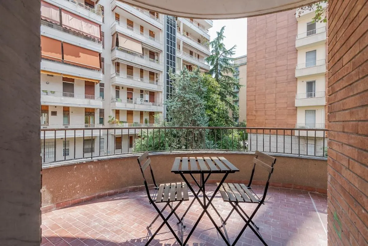 Costanza Luxury Apartment Milan